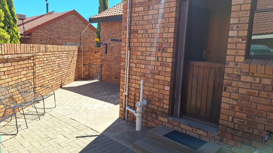 3 Bedroom Property for Sale in Hillcrest Northern Cape